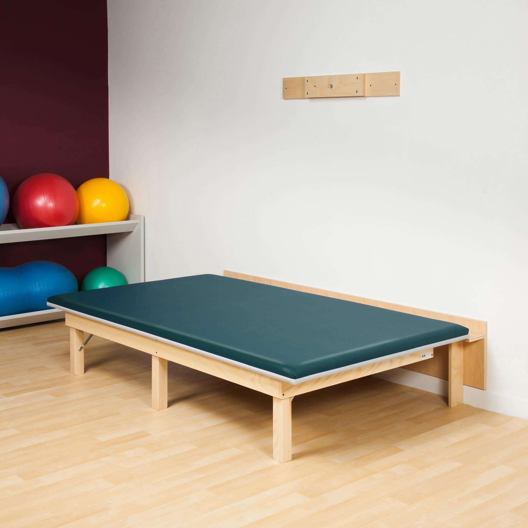 Clinton space saving folding mat platform - Image 7